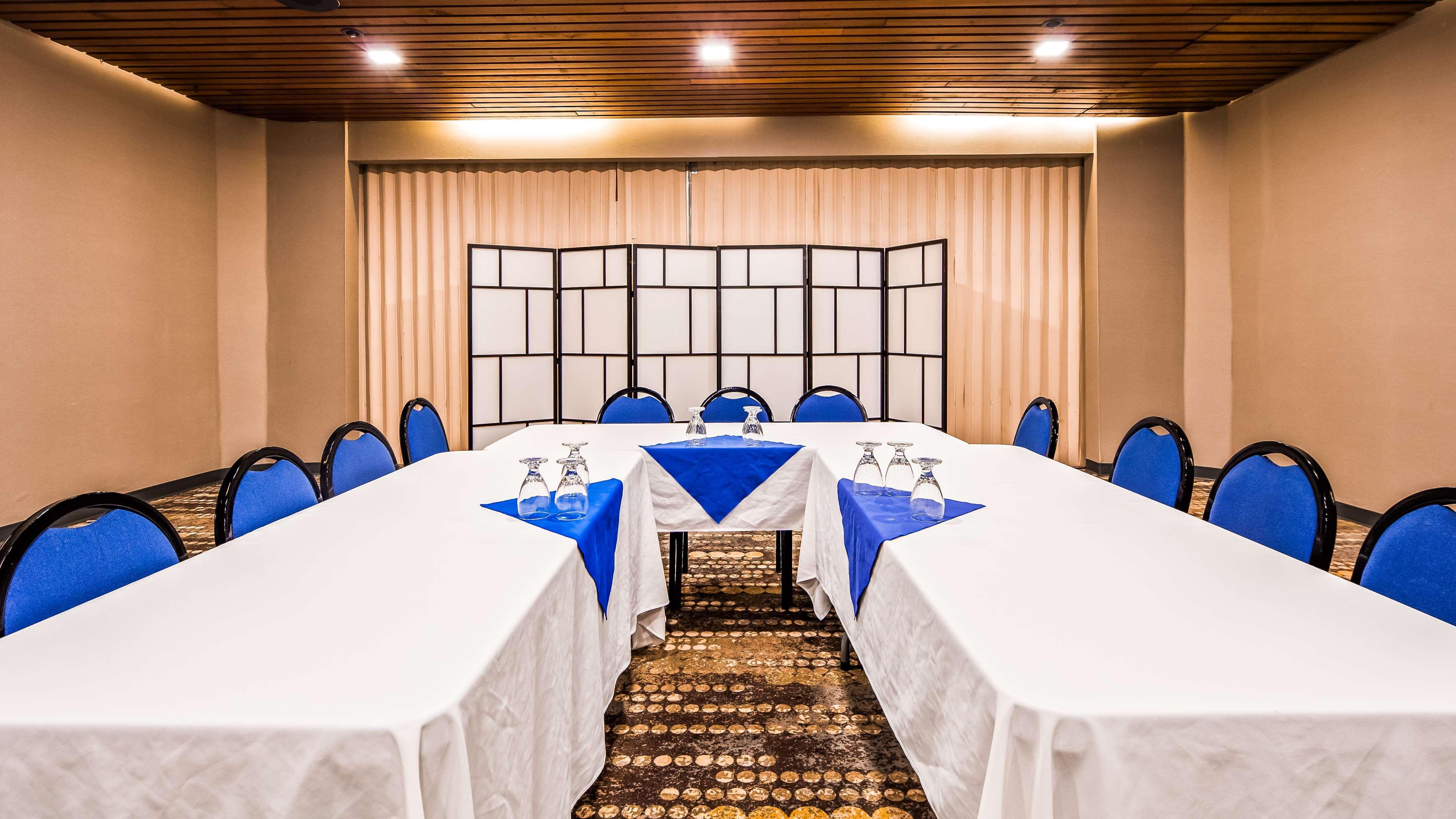 Best Western Cedar Park Inn Edmonton Esterno foto