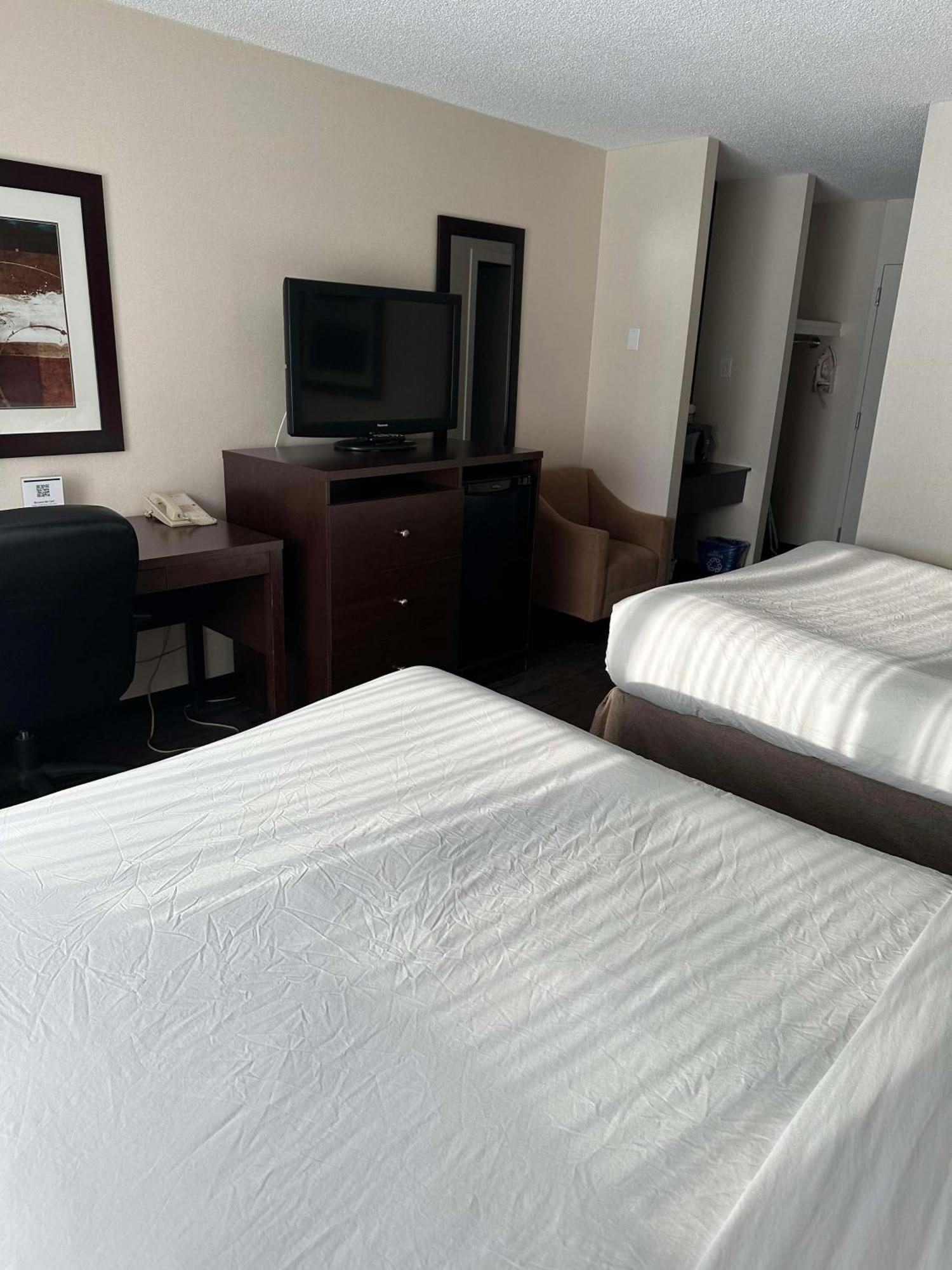 Best Western Cedar Park Inn Edmonton Esterno foto