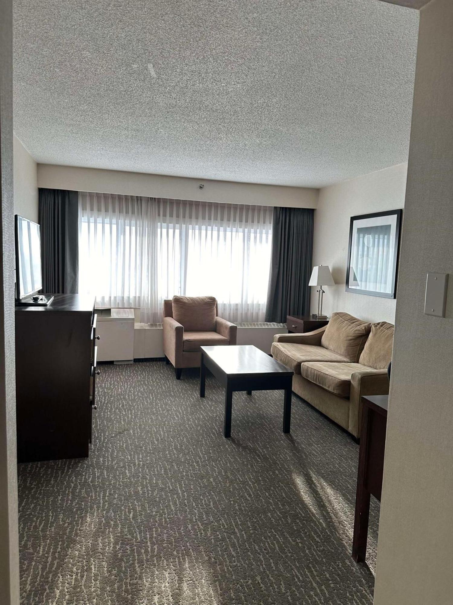 Best Western Cedar Park Inn Edmonton Esterno foto