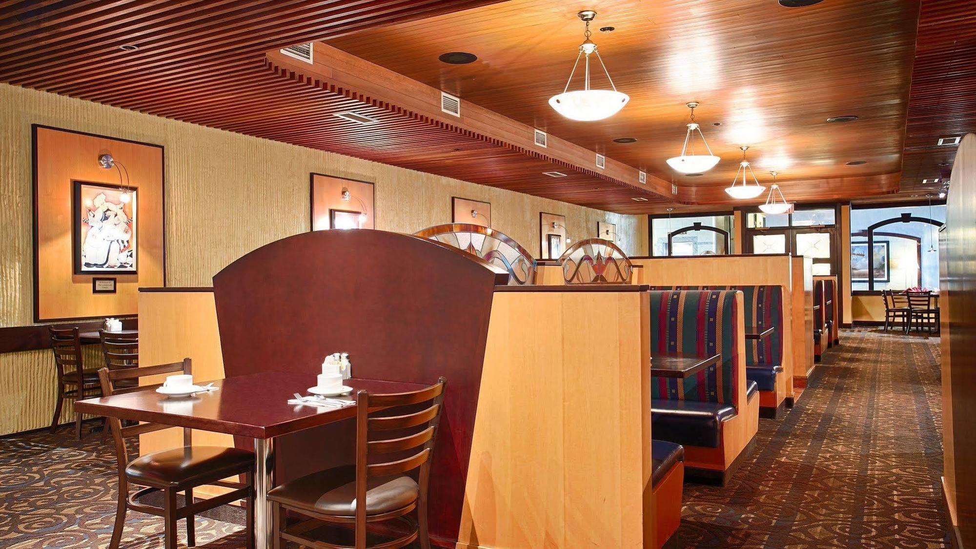 Best Western Cedar Park Inn Edmonton Esterno foto