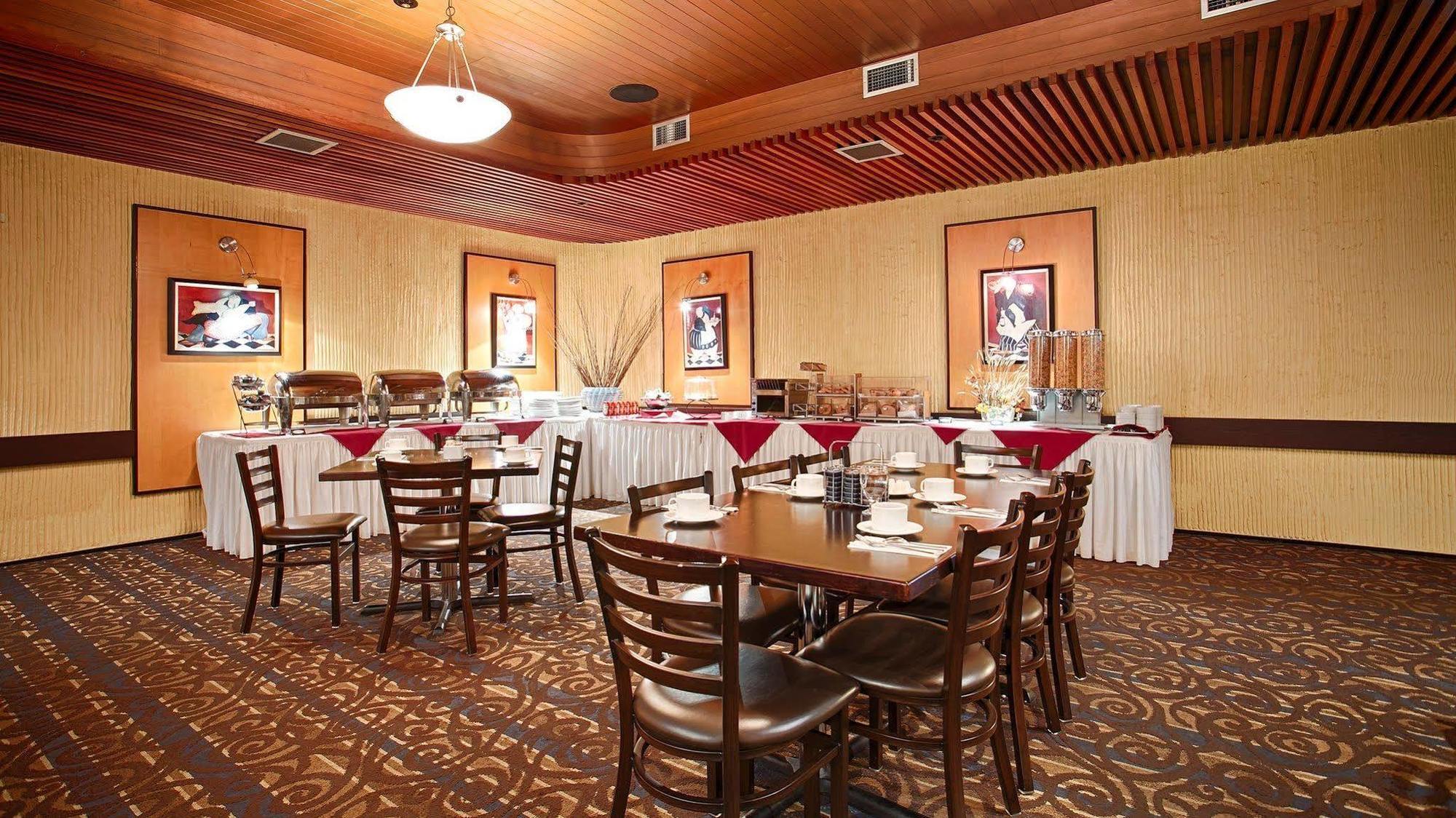 Best Western Cedar Park Inn Edmonton Esterno foto