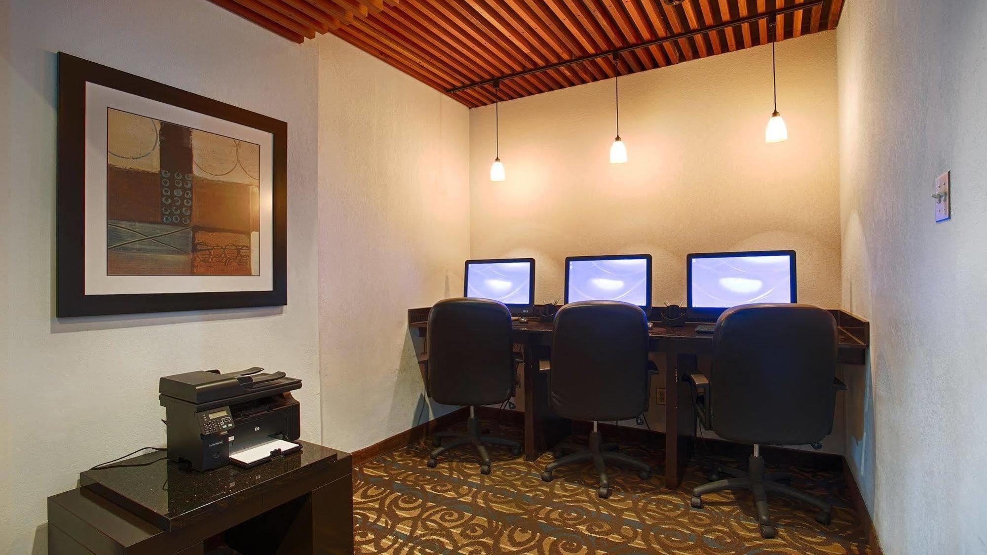 Best Western Cedar Park Inn Edmonton Esterno foto